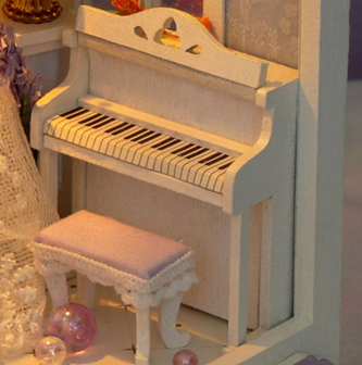 Book Nook - mini 3D wereld - The Fragrance of Eternity piano
