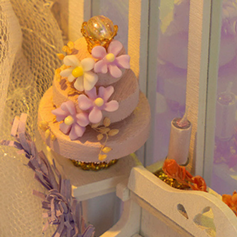 Book Nook - mini 3D wereld - The Fragrance of Eternity taart