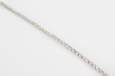 Metal Banding SS12 (3mm) Crystal - Silver Banding 1 rij met wit gaasband aan 1 kant