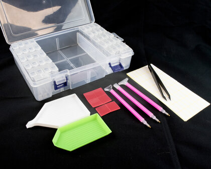 Diamond Painting opbergdoos / sorteerkoffertje met 42 fliptop doosjes plus benodigdheden ingezoomd