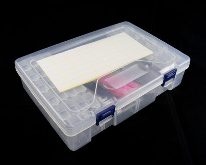 Diamond Painting opbergdoos / sorteerkoffertje met 42 fliptop doosjes plus benodigdheden gesloten deksel