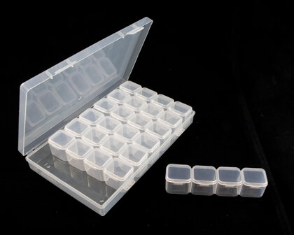 Opbergdoos / sorteerbakje met 28 potjes 4 ernaast gesloten