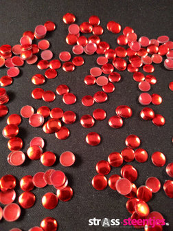 hotfix nailheads kleur rood rond 6,5 mm