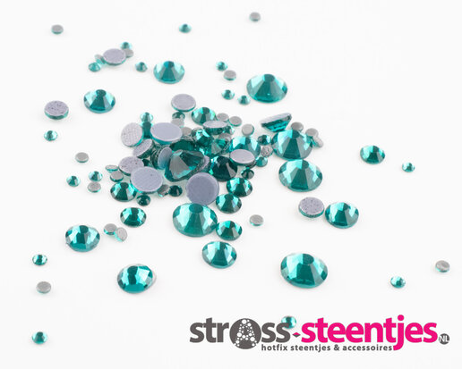 Blue Zircon SS 34 Superior Glamour Hotfix steentjes (per 36 stuks) met logo