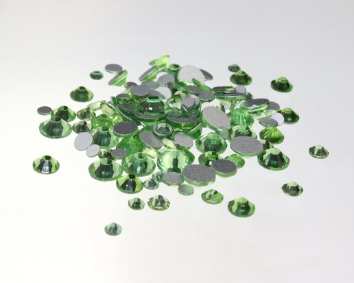 Peridot SS 40 Superior Glamour kwaliteit non-hotfix plakstenen zonder logo
