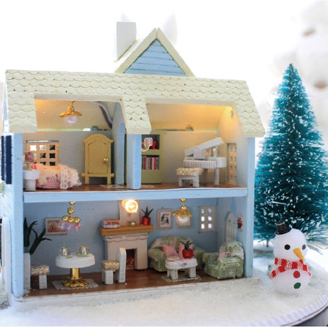Mini Dollhouse - Together Around Globe - Nordic Fairy Tale binnenkant huis close-up