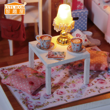 Mini Dollhouse - Roombox  - Mood for Love salontafeltje