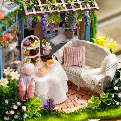 Mini Dollhouse - Shop - Rose Garden Tea House zitje in de tuin