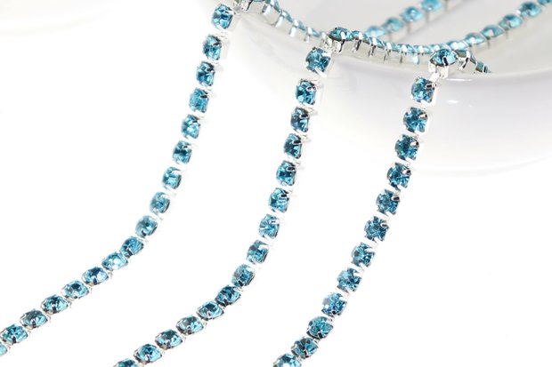 Strassketting 4 mm (SS16) Aquamarine - Silver Cup 