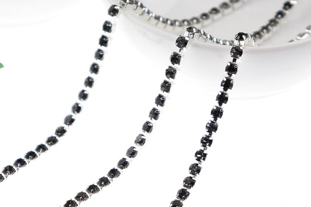 Strassketting 4 mm (SS16) Black Diamond - Silver Cup (per meter)