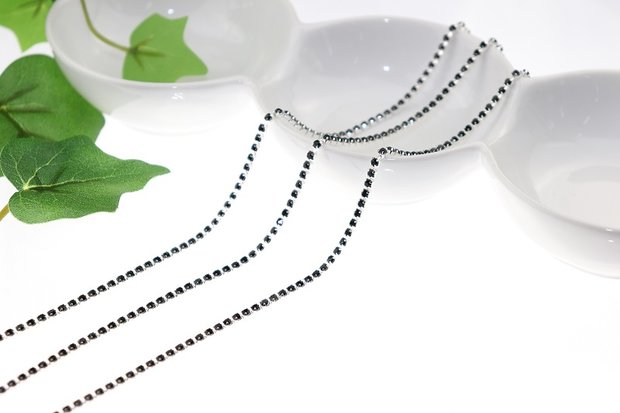 Strassketting 2.8 mm (SS10) Emerald - Silver Cup (per meter)