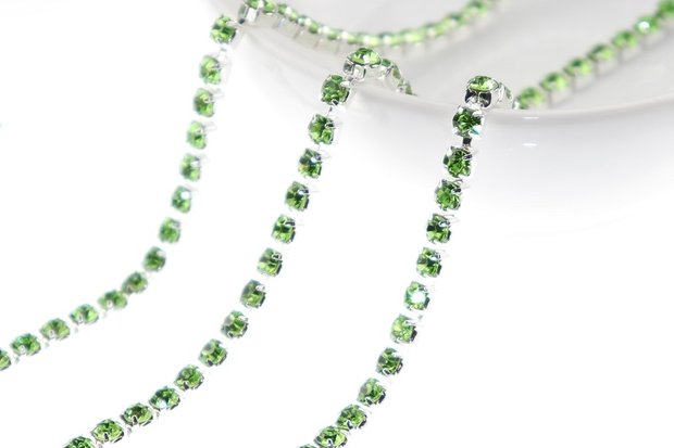 Strassketting 4 mm (SS16) Peridot - Silver Cup (per meter)