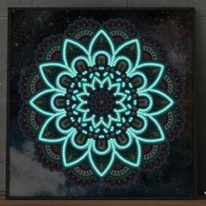 Diamond Painting pakket - Mandala met sterrenhemel - Glow in the Dark 30x30 cm (Partial) in het donker