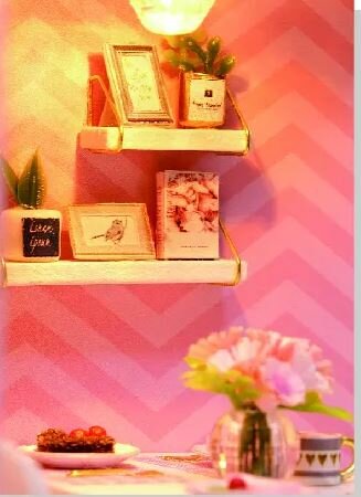 Mini Dollhouse - Appartement - Sweet Angel wandplanken met fotolijstjes