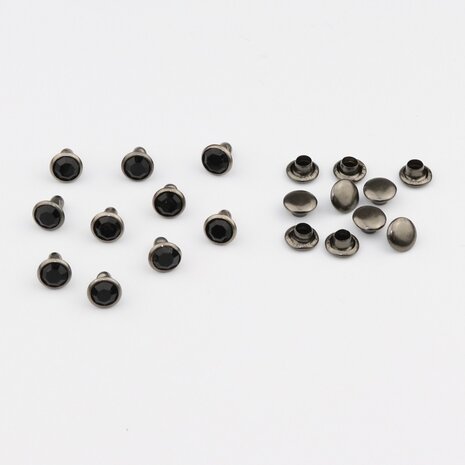 Studs met Strass Jet 6 mm (glas) donkere cup (SS18) (per 36 stuks)