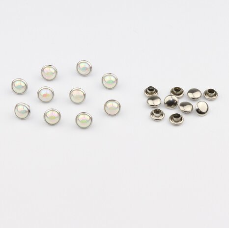 Studs met Strass (Acryl) - Parelmoer 7 mm (SS29)