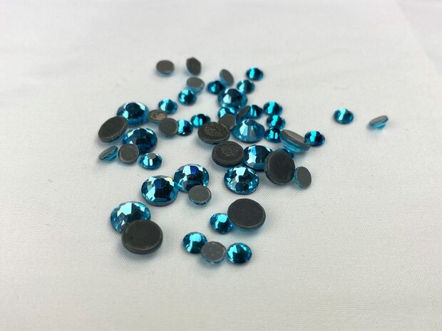 Hotfix steentjes Excellent kwaliteit SS 6 Kleur Aquamarine