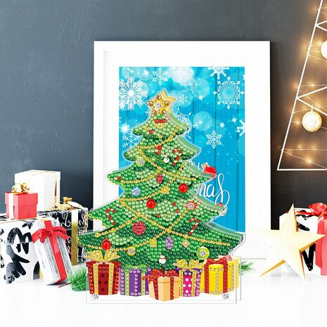Diamond Painting Kersttafereeltje met verlichting - Kerstboom met kadootjes sfeerfoto 2