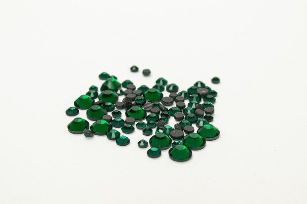 Emerald SS 10 Premium DMC kwaliteit Hotfix 