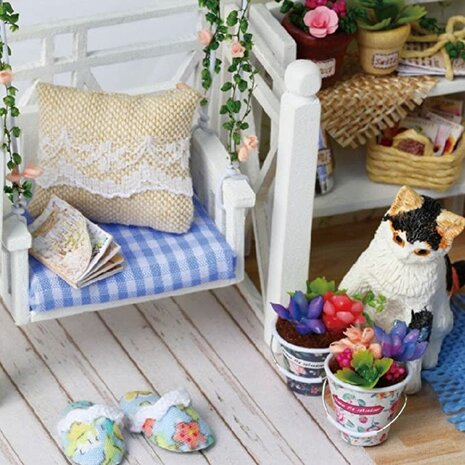 Mini Dollhouse - Shop - Kitten Diary kat met bloempotten