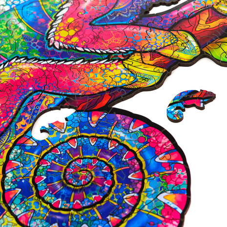Puzzel Iridescent Chameleon / Iriserende Kameleon Medium een dieren vorm stukje uit de puzzel