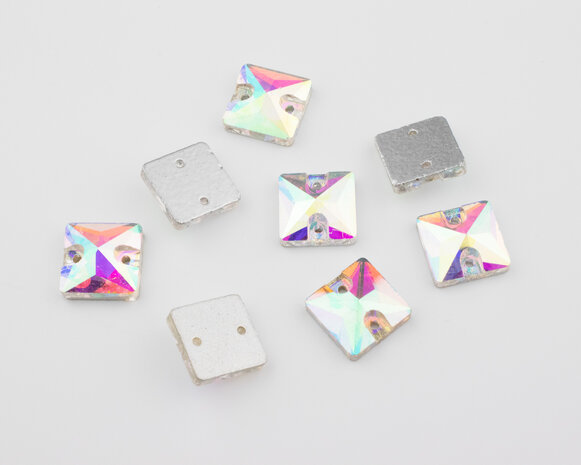 Naaistenen Vierkant Kleur Crystal AB 10mm (platte achterkant) (9322)