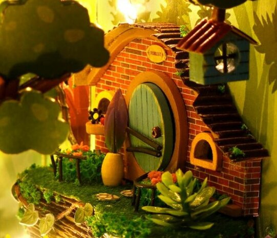 Book Nook - mini 3D wereld - Firefly Forest details huisje