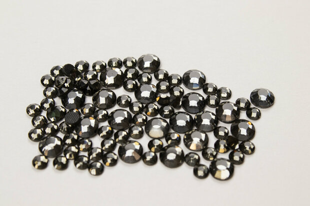 Black Diamond SS 30 Premium DMC kwaliteit Hotfix steentjes