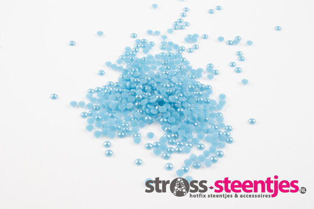 Hotfix Ceramic Parels Kleur Licht Blauw 3 mm (SS12)  (ca. 840 stuks) met logo