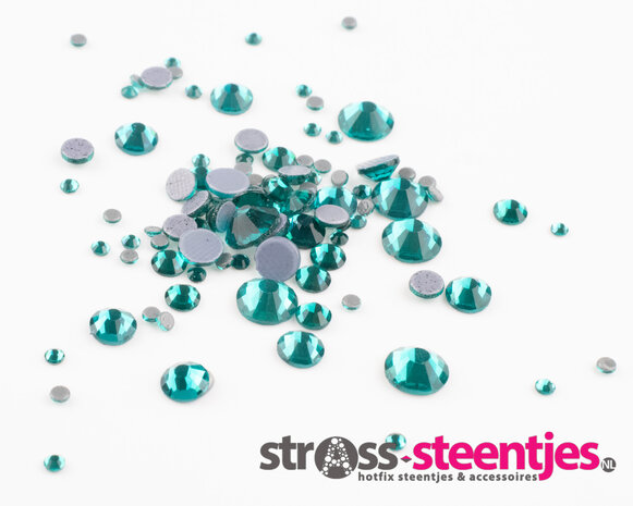 Blue Zircon SS 34 Superior Glamour Hotfix steentjes (per 36 stuks) met logo