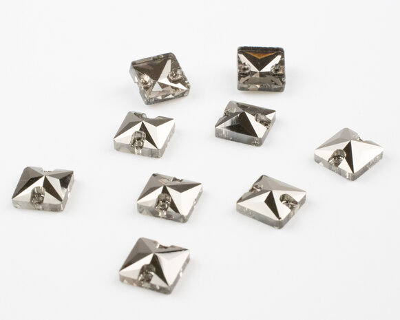 Naaistenen Square Hematite (8x8mm) per 9 stuks
