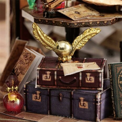 Dream Bottle Series - Magic Time - Mini Dollhouse detail met vliegende bal