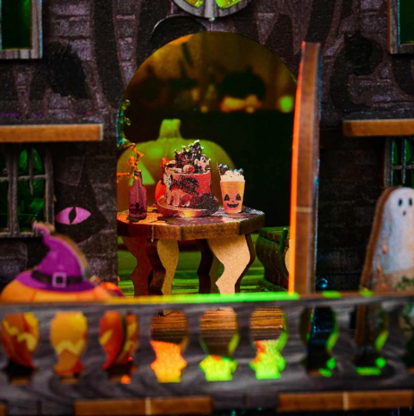 Mini Dollhouse - Halloween Night balkon