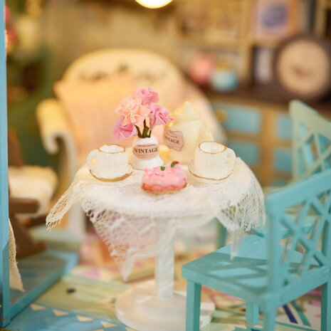 Zelfbouw Mini Dollhouse - tuinkamer - Floral Reverie zitje