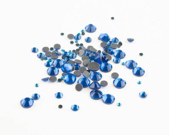 Capri Blue SS 10 Premium DMC kwaliteit Hotfix steentjes