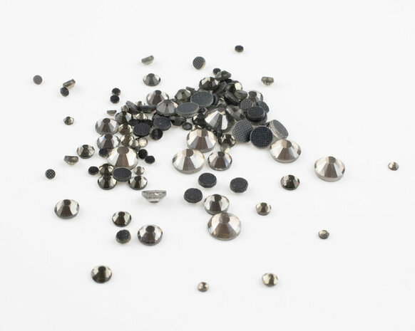 Light Black Diamond SS 6 Premium DMC kwaliteit Hotfix steentjes