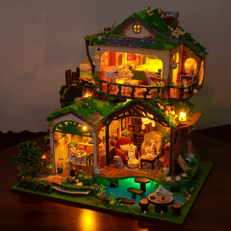 Mini Dollhouse - Beyond the Forest