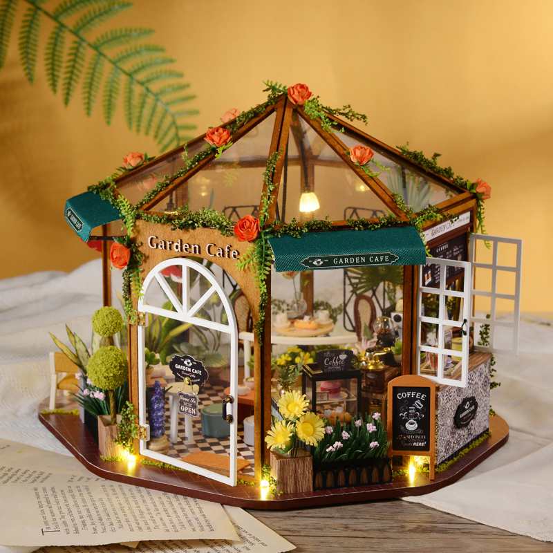 Mini Dollhouse - Shop Garden Café