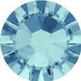 Hotfix steentje in aquamarine kleur. Een licht blauw getinte steen