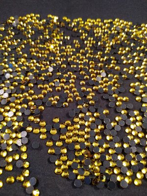 Hotfix steentjes Budget kwaliteit SS 20 Kleur Citrine