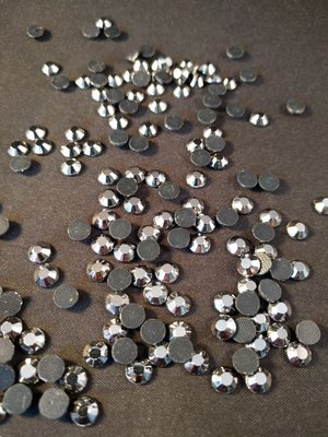 Hotfix steentjes Budget kwaliteit SS 30 Kleur Hematite