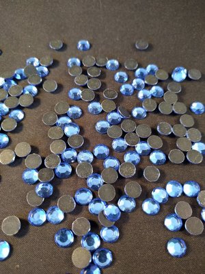 Hotfix steentjes Budget kwaliteit SS 30 Kleur Light Sapphire