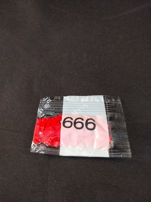 Diamond Painting - Losse vierkante steentjes kleurcode 666