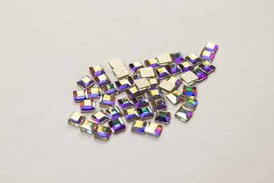 Vierkantje 4 mm Crystal AB Non hotfix Rhinestones figuren Superior Glamour kwaliteit (5050)