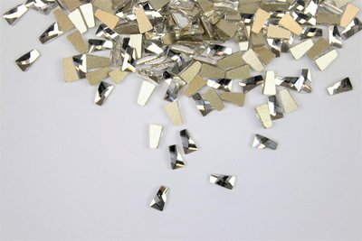 Smalle Trapeze 6 mm Crystal Non hotfix Rhinestones figuren Superior Glamour kwaliteit (6084) (per 36 stuks)