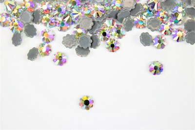 Bloemetje 5mm Crystal AB Hotfix Rhinestones Figuren Superior kwaliteit (1027) (per 36 stuks)