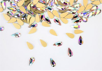 Druppel 6x3 mm Crystal AB Non hotfix Rhinestones figuren Superior Glamour kwaliteit (5001) (per 36 stuks)