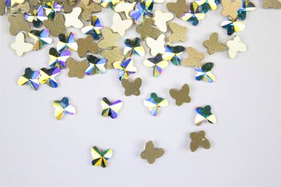 Vlindertje 5 mm Crystal AB Non hotfix Rhinestones figuren Superior Glamour kwaliteit (5039) (per 36 stuks)