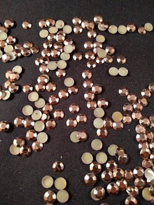 Hotfix Rhinestuds SS 20 Kleur Bruin