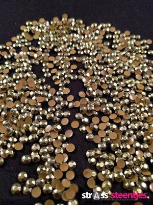 Hotfix Rhinestuds SS 16 Kleur Geel
